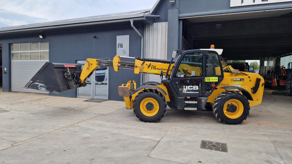 teleskopski viličar JCB 535-125 žlica iztegnjena