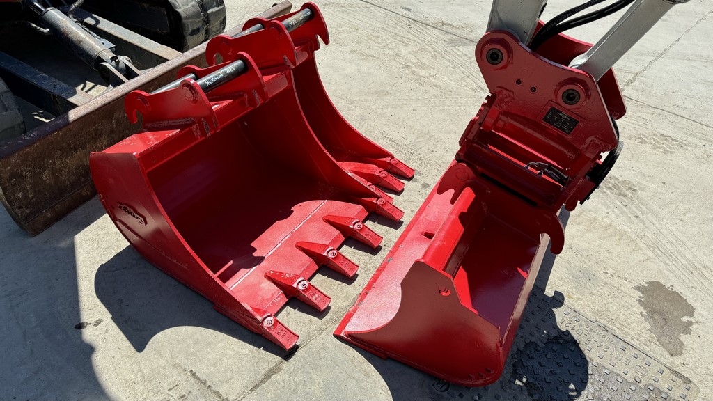 dodatki za mini bager Takeuchi TB250